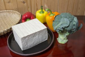 Lire la suite à propos de l’article Le tofu n’est-il bon que dans un régime végétarien ?
